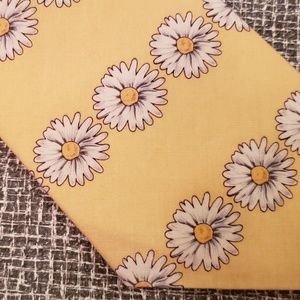 Paul's Accessories - yellow Crazy Daisies neck tie floral cotton 1980's Paul's Accessories - yellow Crazy Daisies neck tie floral cotton 1980's